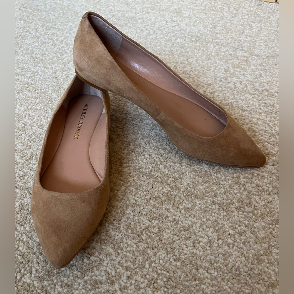 Audrey Brooke Nola Tan Suede Flats Size 7.5 🍁New Without Box *NWOB